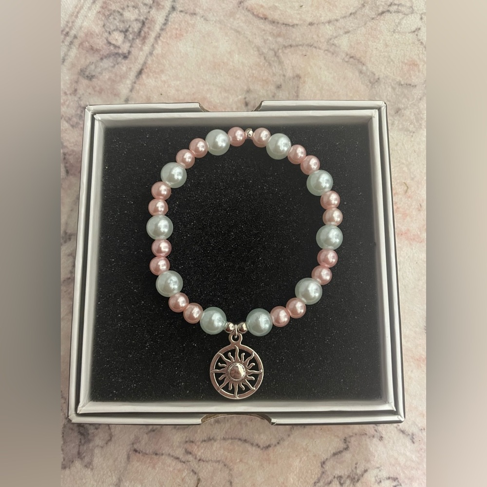 “Pearl” 
1/4 of the Cotton Candy Collection